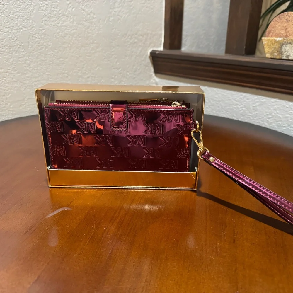 NWT MICHAEL Michael Kors Metallic Red Clutch - Picture 5 of 12
